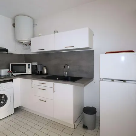 Charmant Studio En Rez-de-jardin Avec Terrasse Et Garage, Proche Plage Et Commerces - Fr-1-307-272 Daire Le Grau-du-Roi